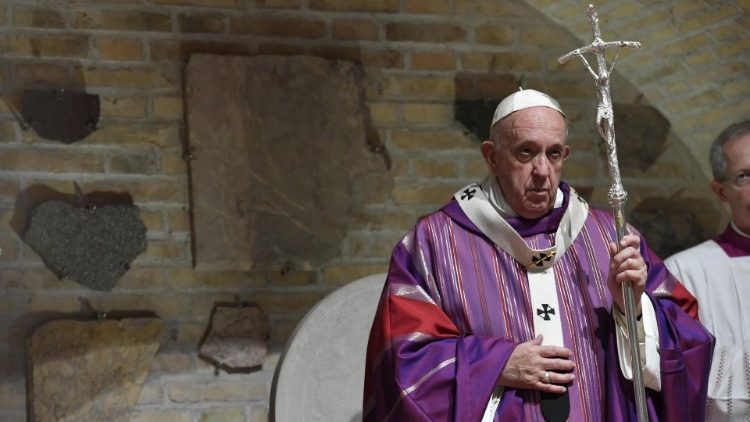 Santa Missa nas Catacumbas de Priscilla em via Salária