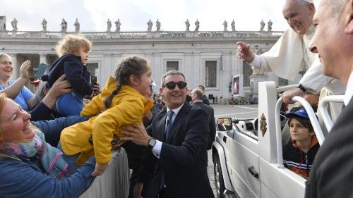 Audiência: anunciar Cristo construindo pontes, nada de agressão