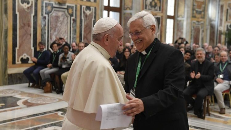Papa Francisco com o atual prepósito da Companhia de Jesus, Pe. Arturo Sosa