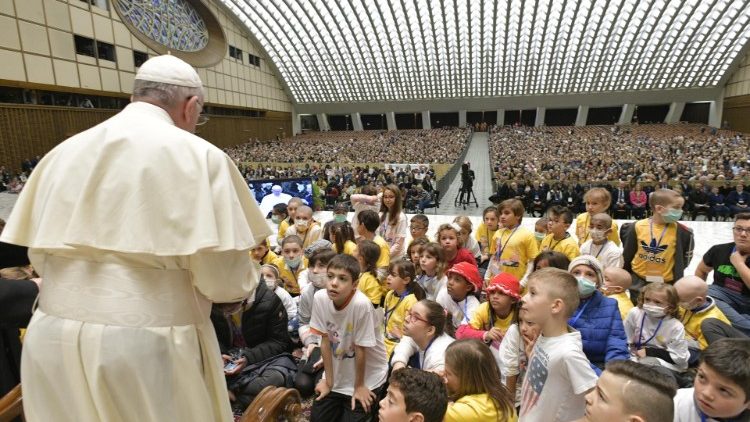 Papież na dzień walki z nowotworami dziecięcymi