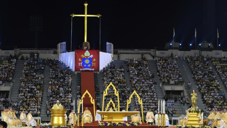 Baba Mtakatifu Francisko anaendelea kulihamasisha Kanisa kutangaza na kushuhudia Habari Njema ya Wokovu kwa njia ya ushuhuda wenye mvuto na mashiko kwa watu!