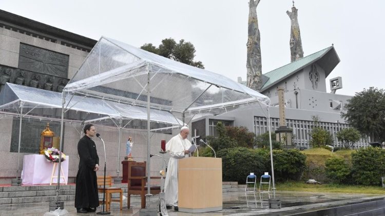 Pope Francis prays at the Martyrs Monument in Nagasaki