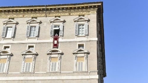 Solennità dell'Immacolata, il Papa: la nostra vita sia un sì a Dio fatto di amore e servizio