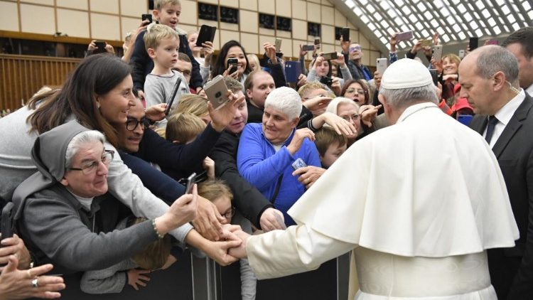 Pope at the General Audience of November 11, 2'019.