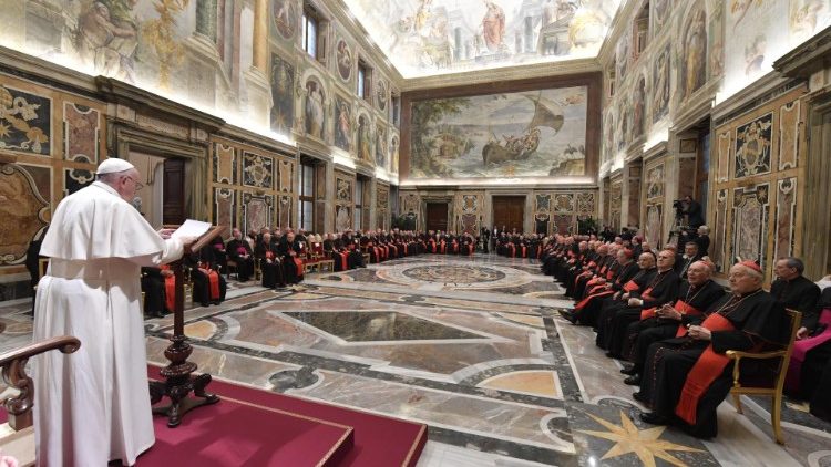 Papież ogłosił Konstytucję apostolską o Kurii Rzymskiej