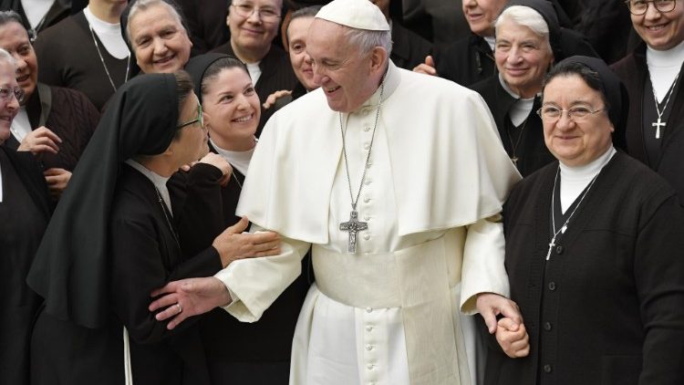 Le Pape François lors de l'audience générale du 15 janvier 2020 en salle Paul VI du Vatican.