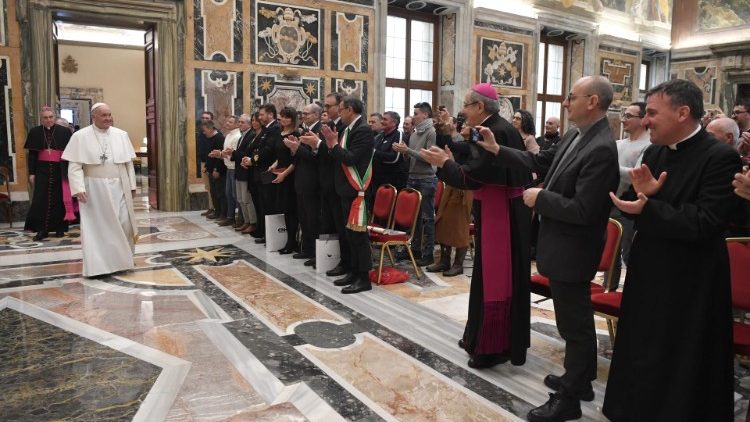 Pope Francis meets fishers from Italy's Marche region