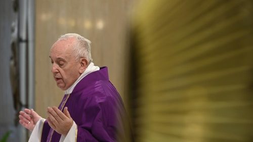 As cerimônias do Papa continuarão através da TV e streaming