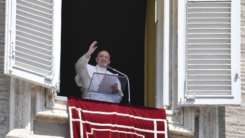 Il Papa: la potenza di Gesù non è spettacolare ma è compassione per i bisognosi