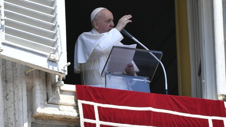 教宗主持三钟经祈祷活动