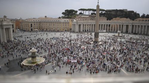 Підтримка Папи ініціативам «Пори створіння» та заклик до миру в Середземномор’ї