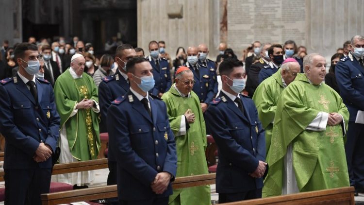 Papież do żandarmerii: służąc nie pomylisz się, bo służba to miłość