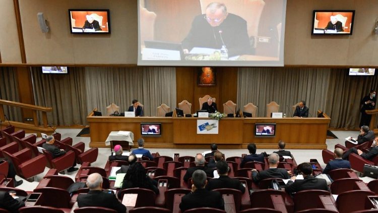 Cardinal Pietro Parolin addressing the Moneyval evaluaiton team in the Vatican. 