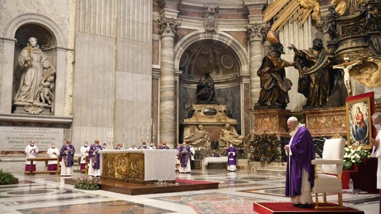 Papież: czuwanie wyraża się w modlitwie i w miłowaniu