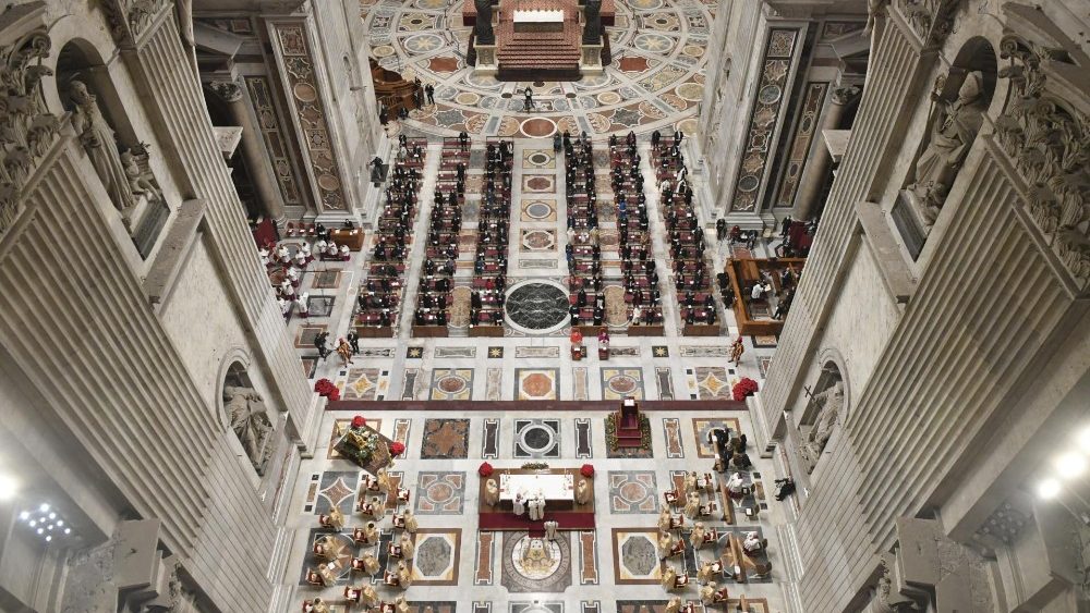 Omša vo Svätej noci vo Vatikánskej bazilike (24. dec. 2020)