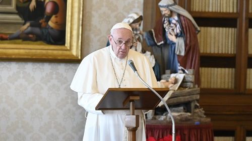 Angelus: Papst ruft Jahr der Familie aus