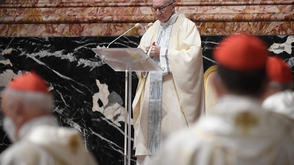 Kardinal Parolin zelebriert die Heilige Messe am Neujahrstag im Petersdom