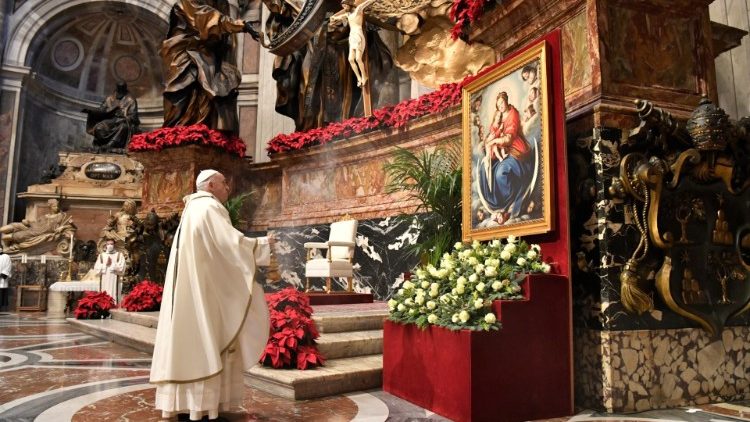 Papst Franziskus im Petersdom