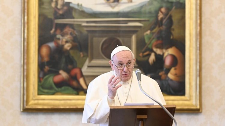 O Papa Francisco durante o Regina Coeli