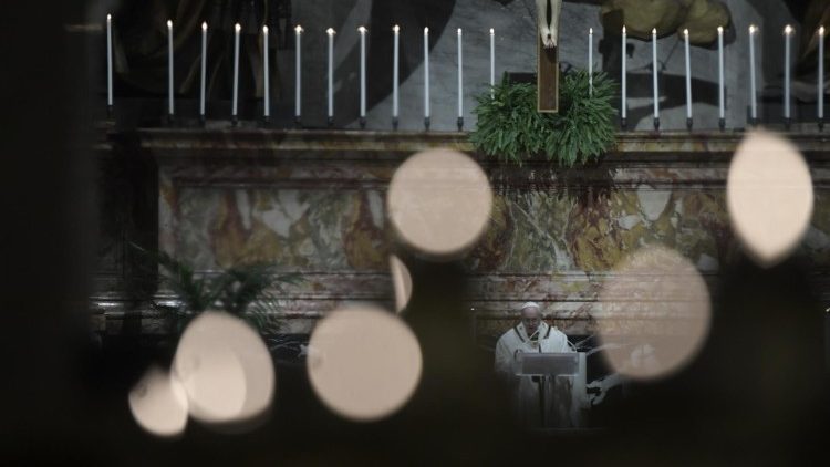 Papa Francisco na Missa para a Vida Consagrada