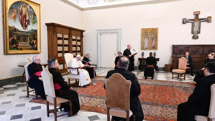 Papież: realizacja przykazania miłości zaczyna się od modlitwy 