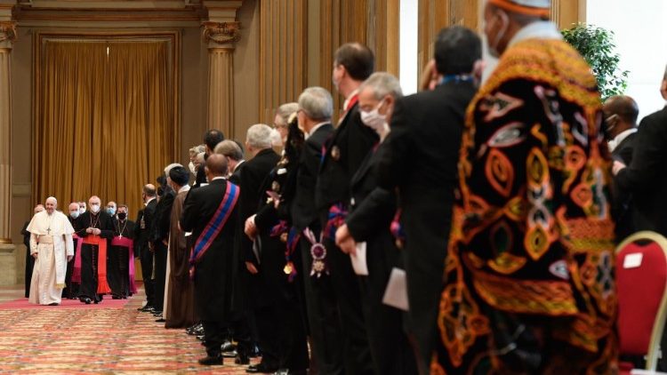 Franziskus am Montag mit dem Diplomatischen Corps