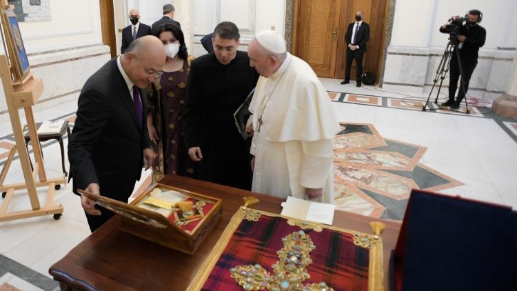 Ancora lo scambio di doni