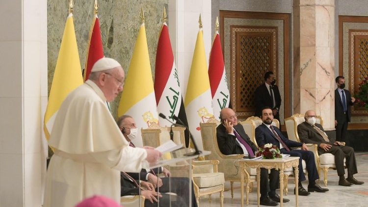 Il discorso del Papa nel palazzo presidenziale