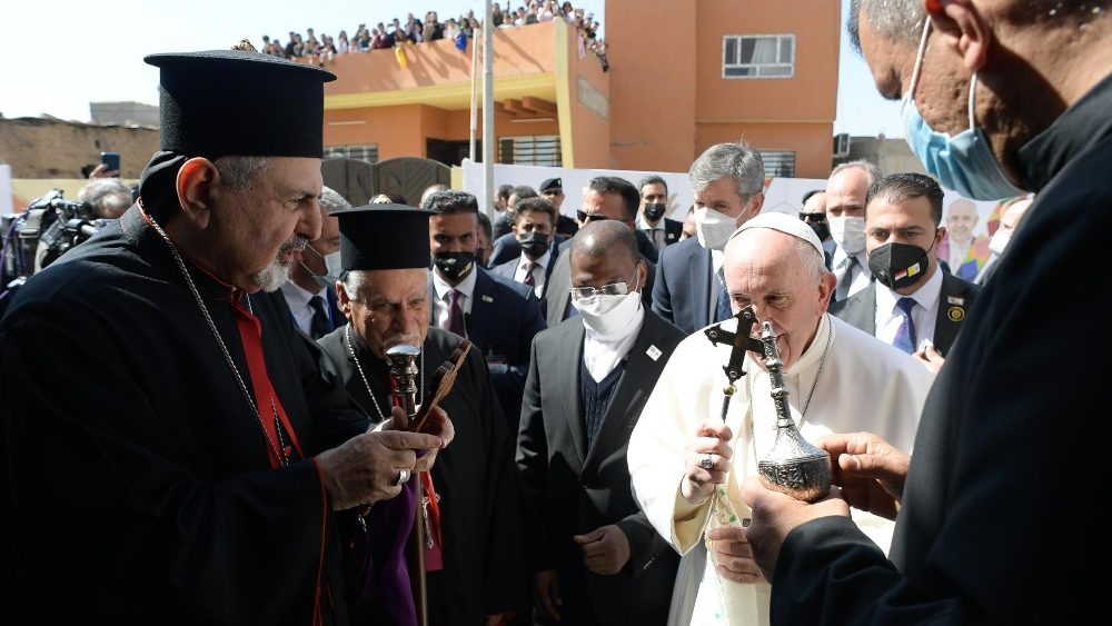 2021.03.07 Viaggio Apostolico in Iraq Visita alla Comunita' di Qaraqosh nella Chiesa dell'Immacolata Concezione