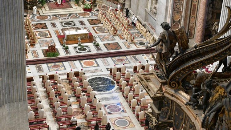 Papież przenosi seminarium dla ministrantów poza Watykan