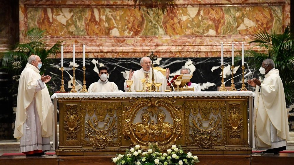 EIndrücke von der Abendmahlsmesse im Petersdom