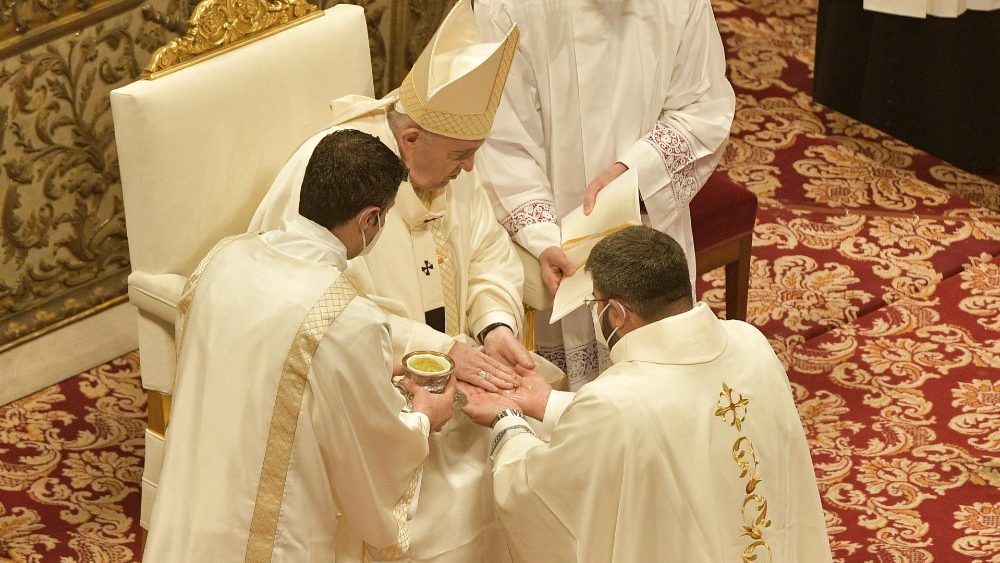 Missa com ordenações sacerdotais na Basílica de São Pedro