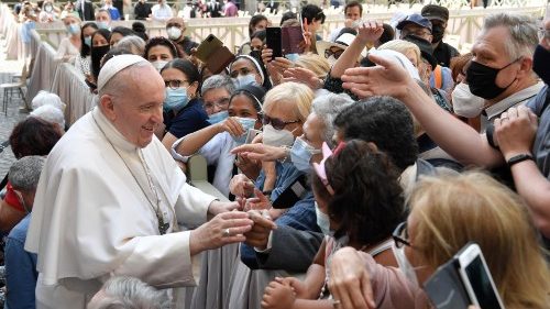 Francesco: la salvezza di Gesù non è episodica ma totale, non siamo mai soli