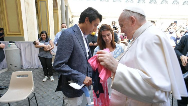 教宗主持公開接見活動