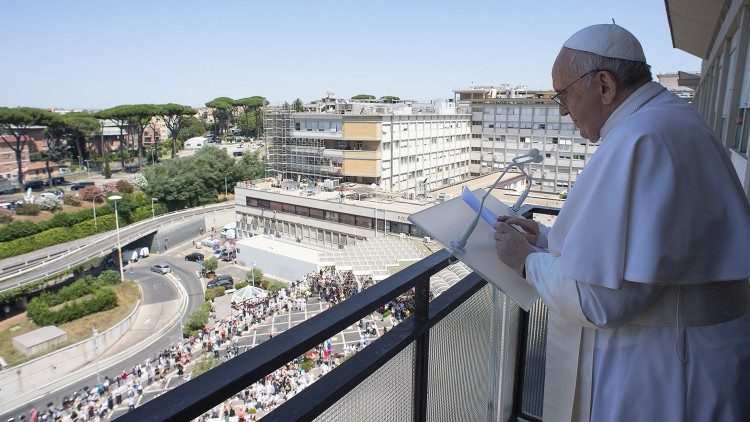 Papa Francisco no Hospital Gemelli em julho de 2021