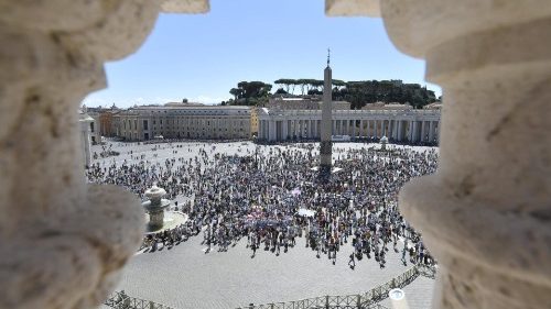 Папа: Неможливо бути справді релігійними шляхом нарікання
