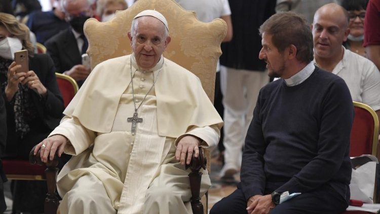 Il Papa con don Giuseppe Bettoni