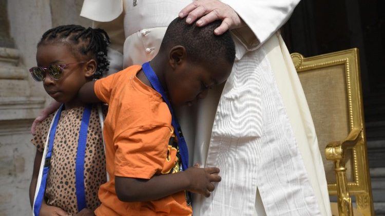 Papa encontra as crianças