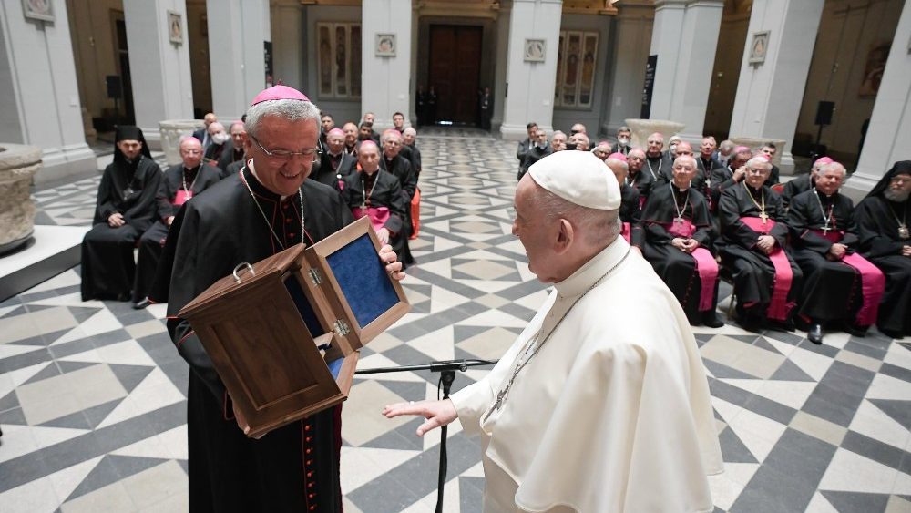 ĐTC gặp các Giám mục tại Bảo tàng Nghệ thuật Budapest