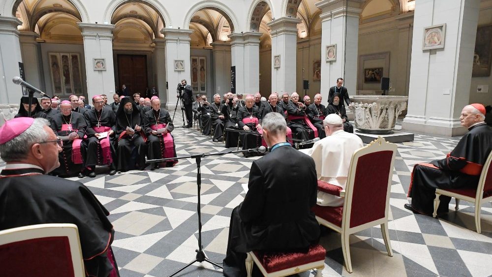 ĐTC gặp các Giám mục tại Bảo tàng Nghệ thuật Budapest