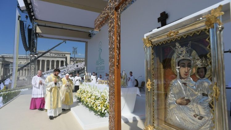 A misszi&oacute;s kereszt 70 ezer km zar&aacute;ndokutat tett meg  