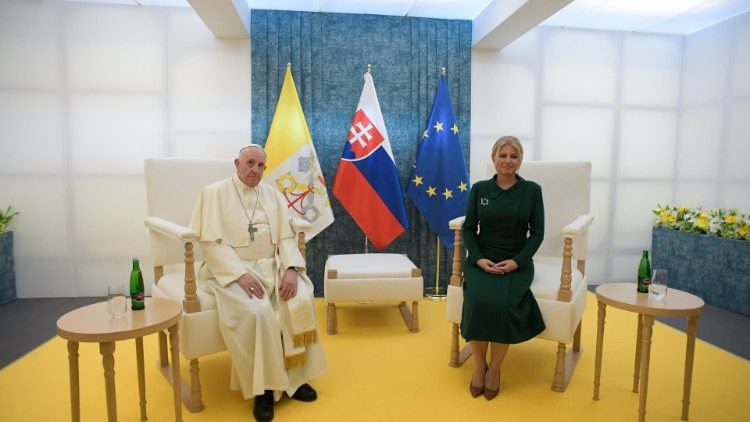 ĐTC đã đến Bratislava của Slovakia