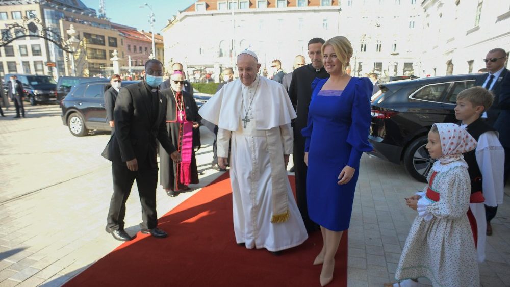 Záber z návštevy pápeža v Prezidentskom paláci