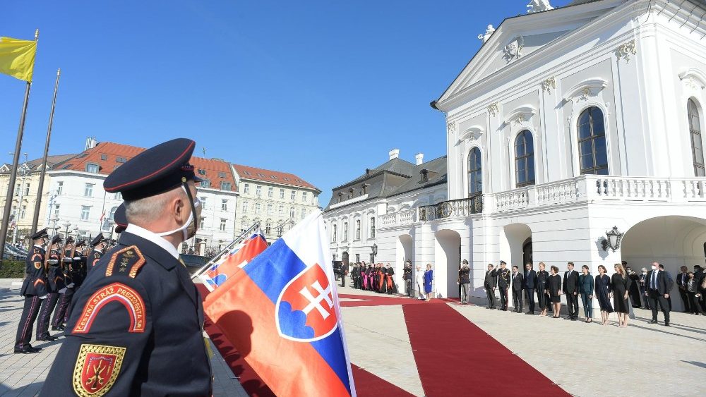 Záber z návštevy pápeža v Prezidentskom paláci