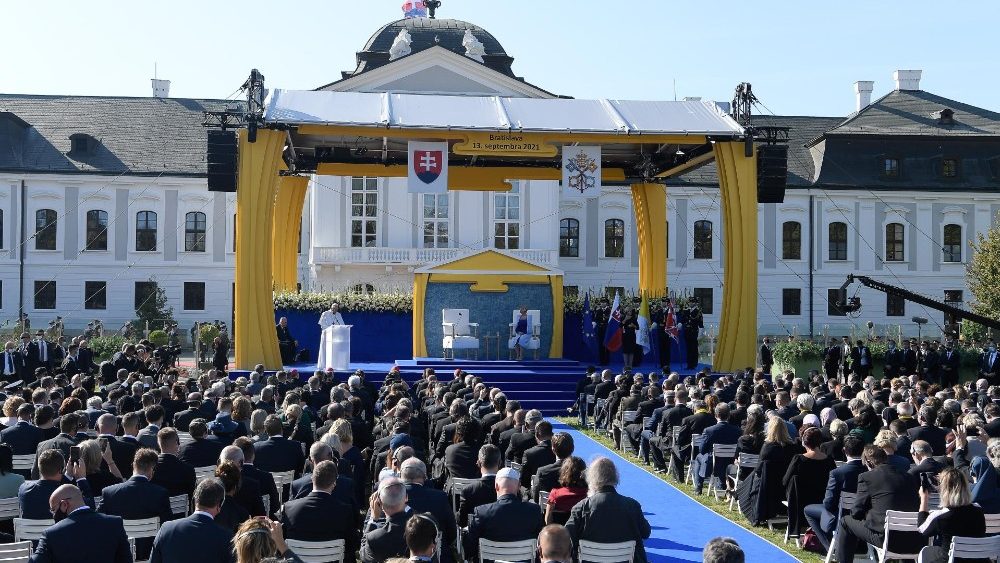 Záber z návštevy pápeža v Prezidentskom paláci