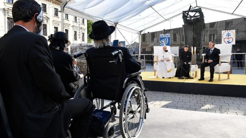 Papst Franziskus in der slowakischen Hauptstadt Bratislava bei seiner Begegnung mit der jüdischen Gemeinde