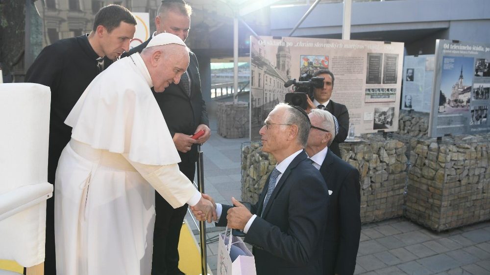 Papst Franziskus in der slowakischen Hauptstadt Bratislava bei seiner Begegnung mit der jüdischen Gemeinde