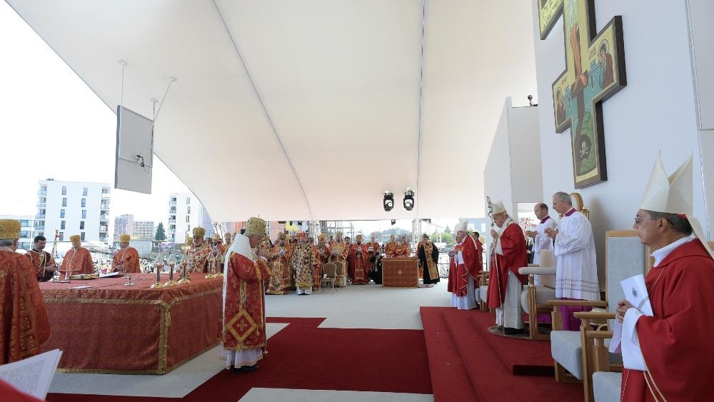 2021.09.14 Viaggio Apostolico a Budapest e Slovacchia Divina Liturgia Bizantina di San Giovanni Crisostomo