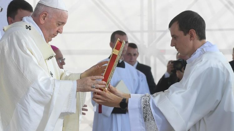 Waamini wanaitwa kutangaza na kushuhudia Injili ya Kristo kwa maneno na matendo