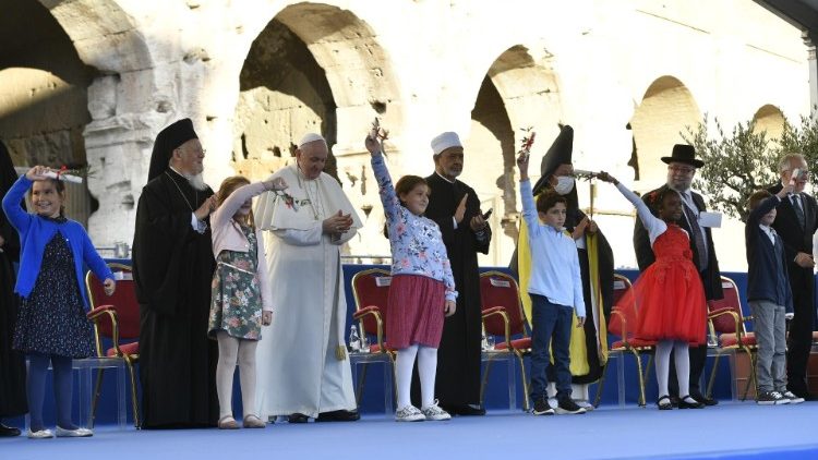 Franciszek zaprasza do modlitwy o pokój